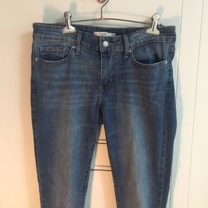 Levis 711 women’s skinny jeans